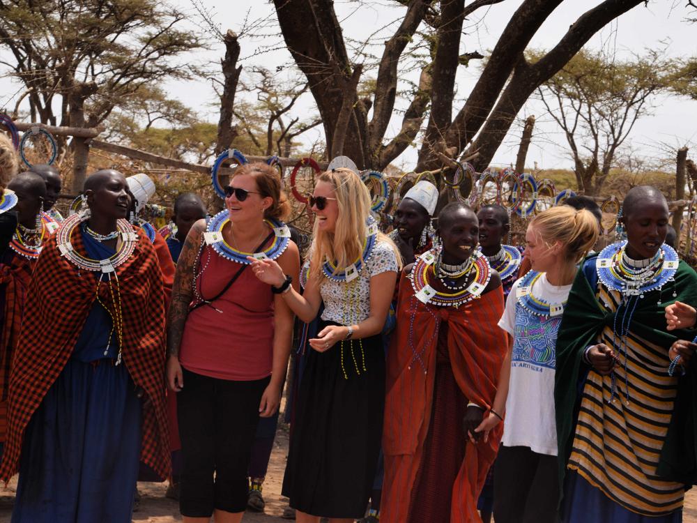Besøk i en masailandsby
