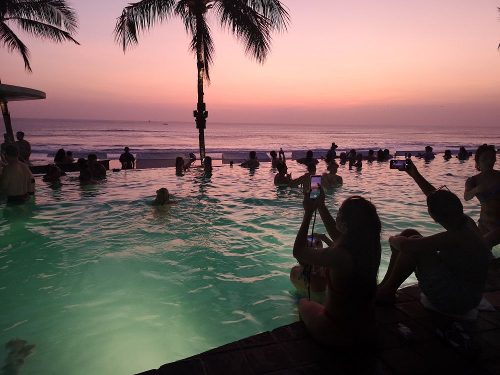 Poolparty på Bali