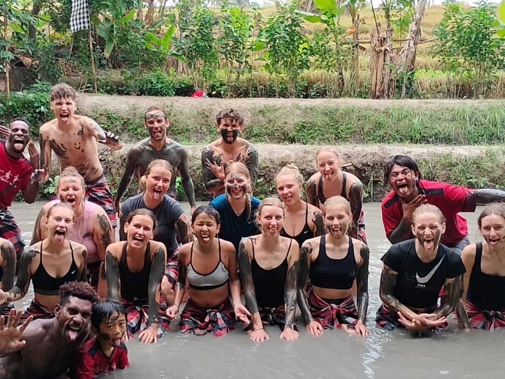 Gjørmebryting på Bali 