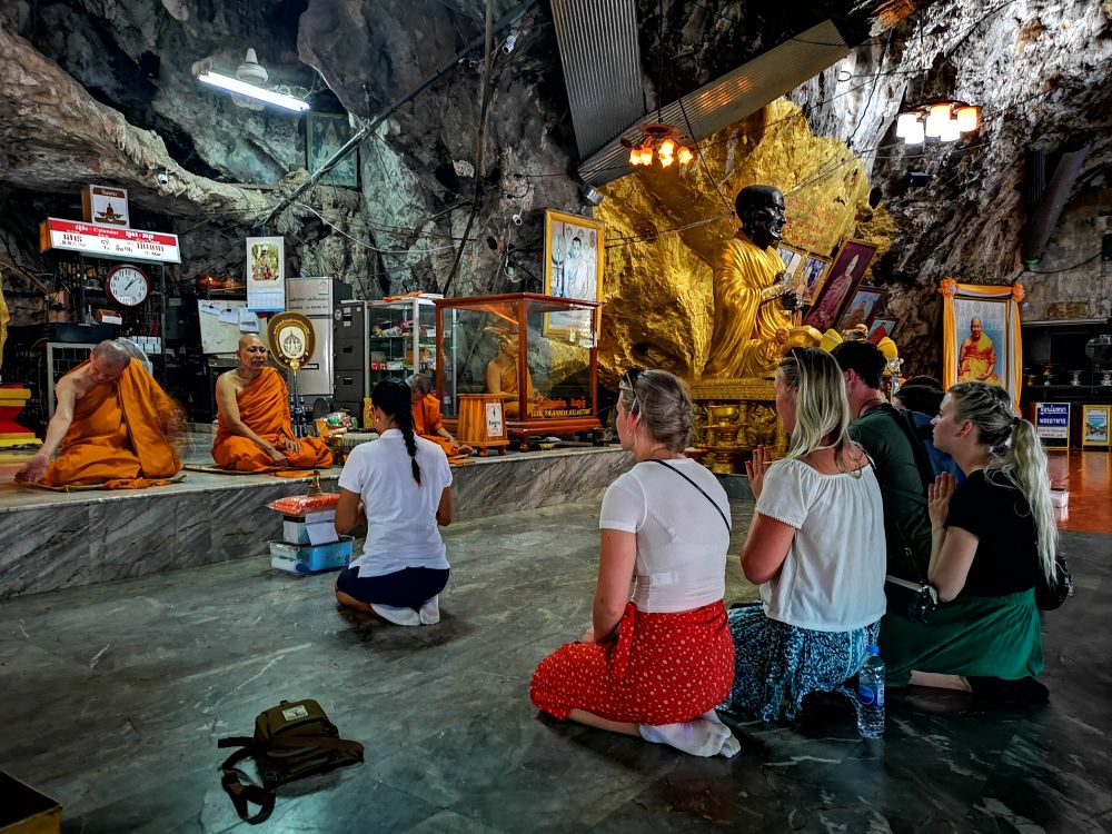 Besøk til Tiger Cave Temple