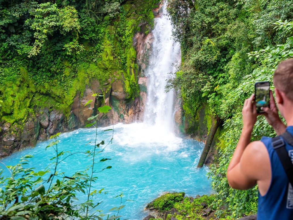 Vakre blå bassenger i Rio Celeste