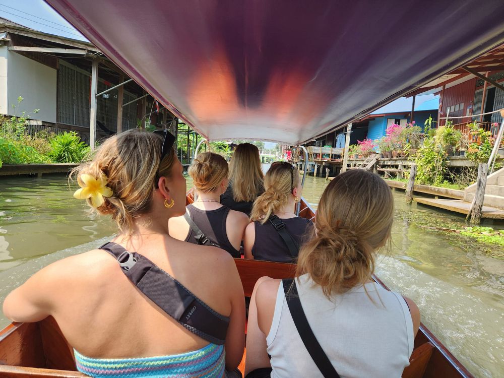 Opplev livet i Bangkoks kanaler