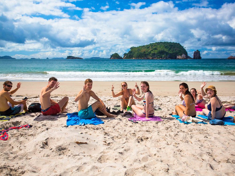 Avslapping og strandliv i vakre Hahei