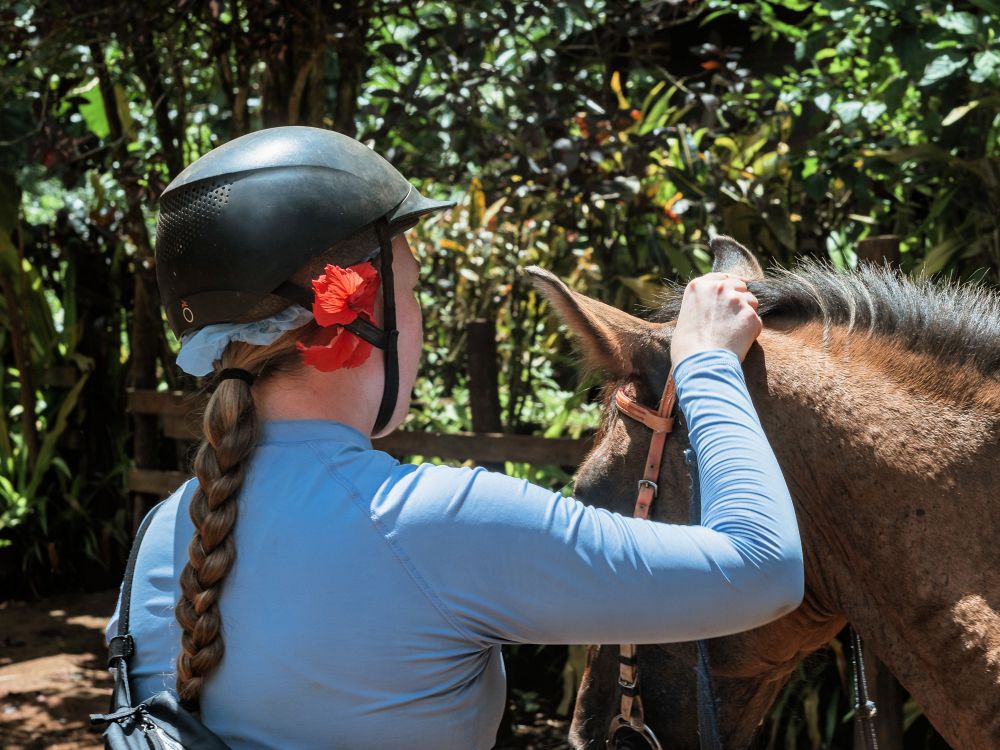 En tur til hest på Moorea